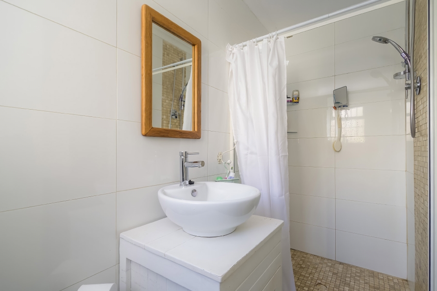 2 Bedroom Property for Sale in Claremont Western Cape